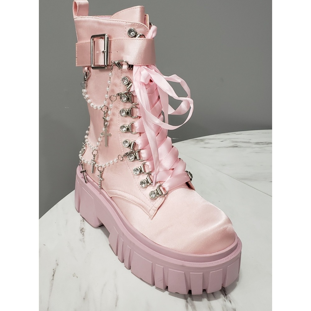 NEVER WORN DOLLS KILL SUGAR THRILLZ HOLY REVELATION PINK COMBAT BOOTS GOTHIC